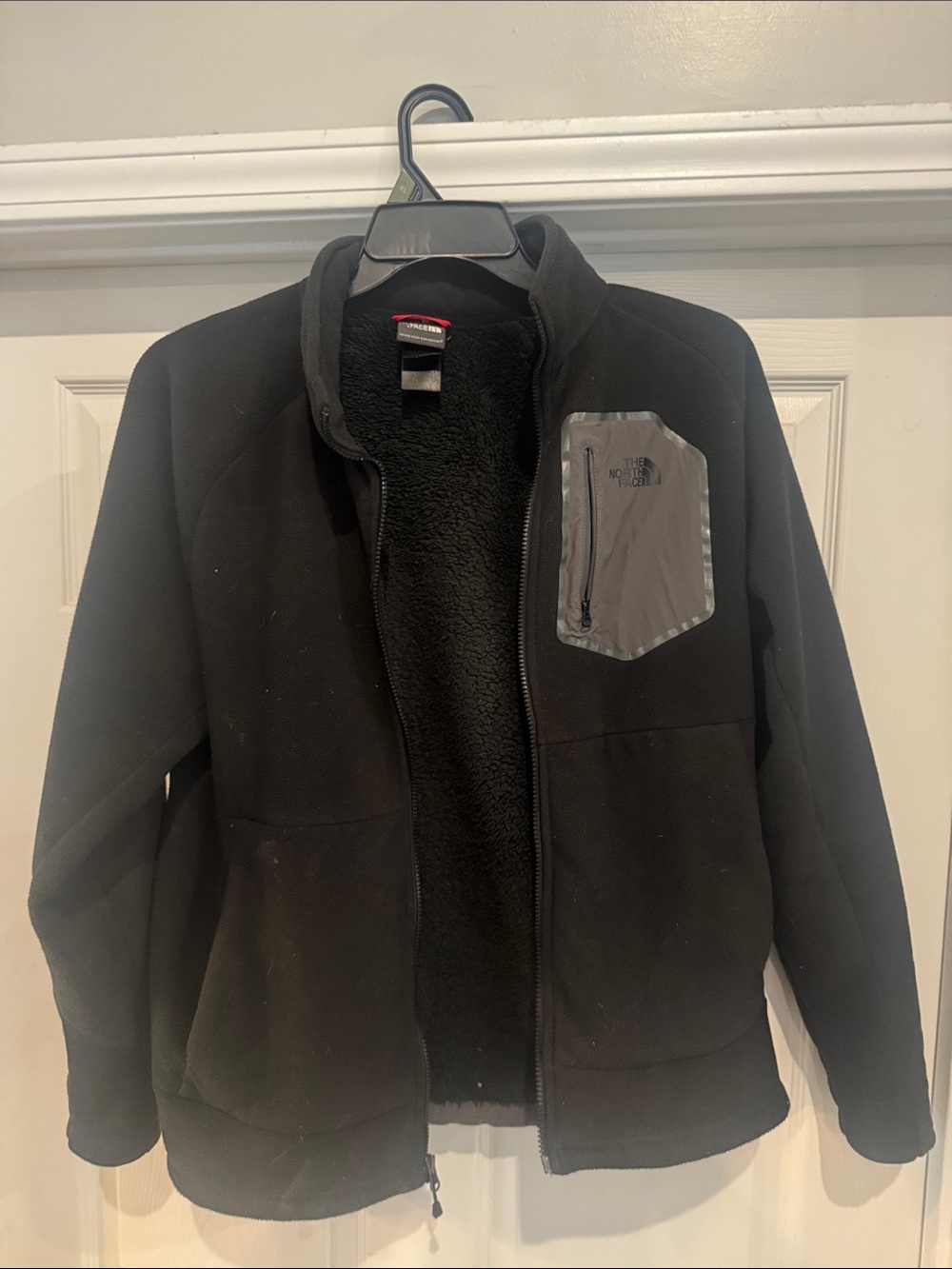The North Face Black Men’s Lightweight Fleece Jacket with Chest Pocket